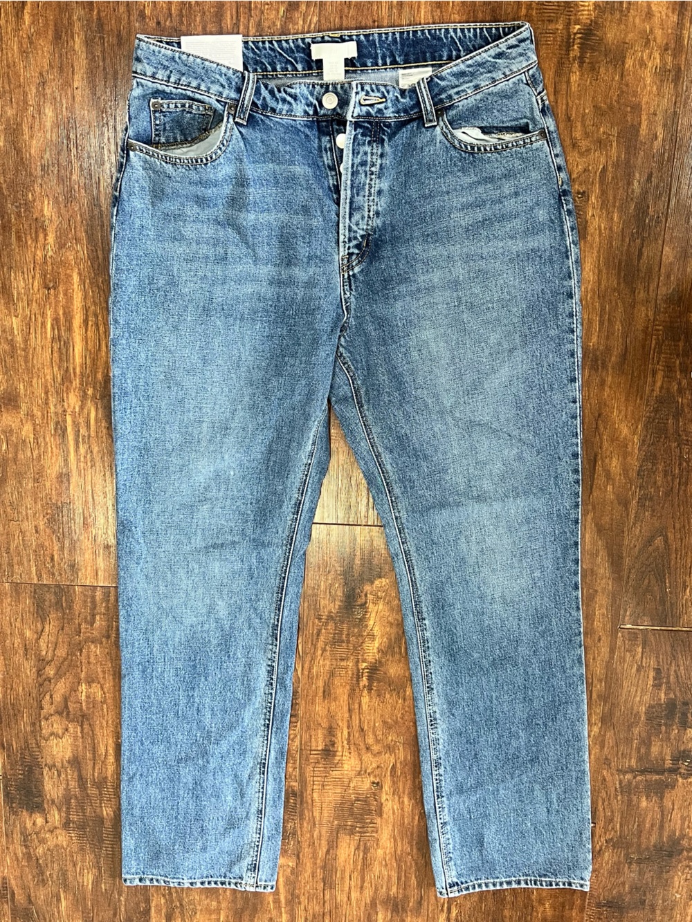 H&M Light Blue Women’s Denim Jeans with Gold Contrast Stitching